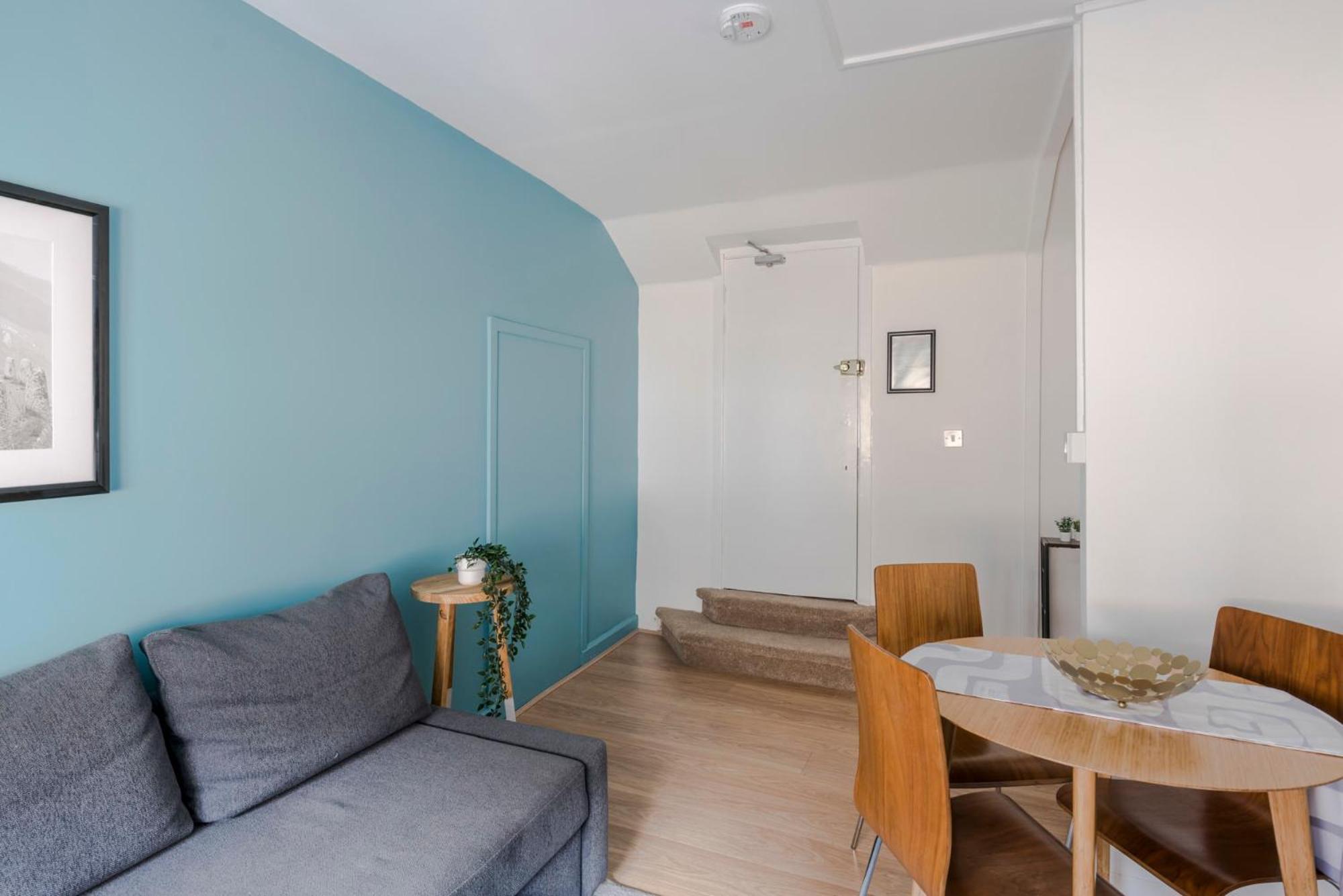 Wonderland - Fitzrovia - By Frankie Says Appartement Londen Buitenkant foto