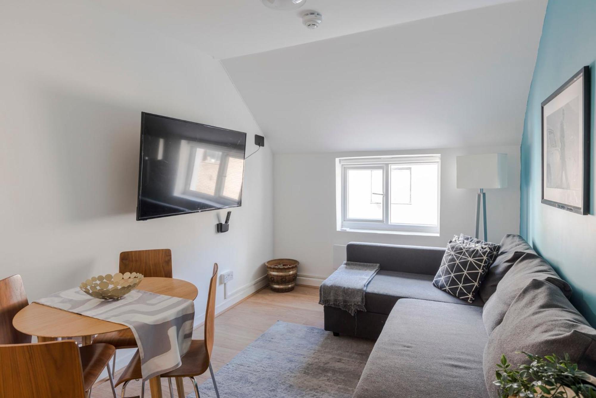 Wonderland - Fitzrovia - By Frankie Says Appartement Londen Buitenkant foto